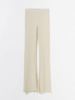 Pantaloni tricot evazati cu talie inalta si tiv incretit Bershka Pantaloni tricot evazati cu talie inalta si tiv incretit Bershka