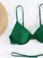 Costum de baie verde doua piese cu decupaje si accesorii aurii Costum de baie verde doua piese cu decupaje si accesorii aurii