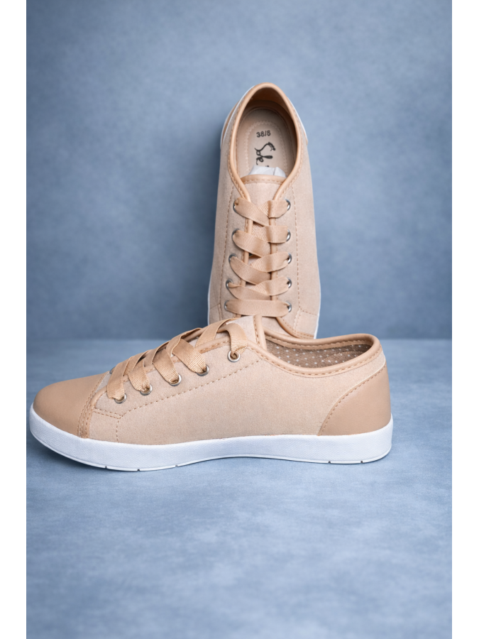 Tenisi comozi cu sireturi