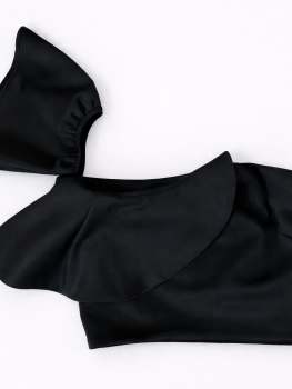 Top crop cu o maneca si volanas Avenir Fashion