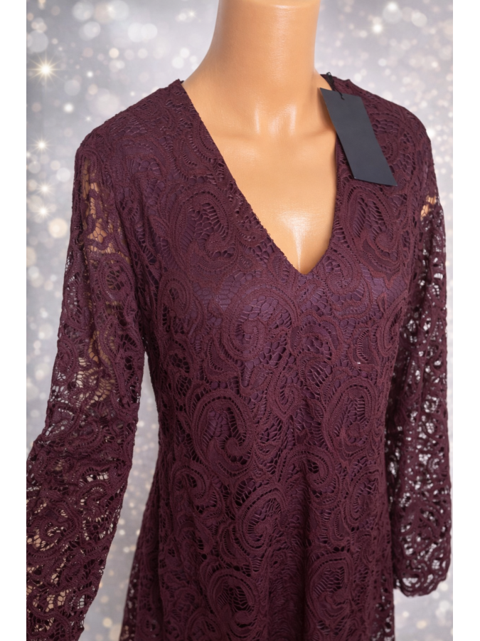 Rochie dantela cu maneci evazate AX Paris Rochie dantela cu maneci evazate AX Paris