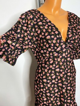 Rochie floral print cu volan si decolteu petrecut River Island Rochie floral print cu volan si decolteu petrecut River Island