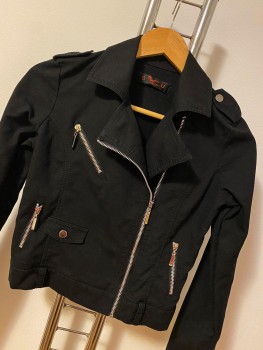 Jacheta pana in talie tip aviator cu fermoare Jacheta pana in talie tip aviator cu fermoare