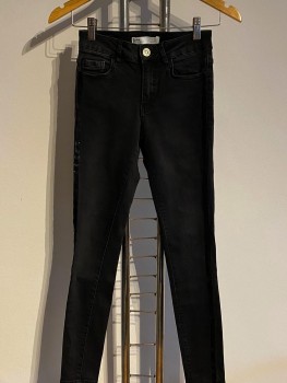 Blugi skinny cu dunga laterala tip latex Zara