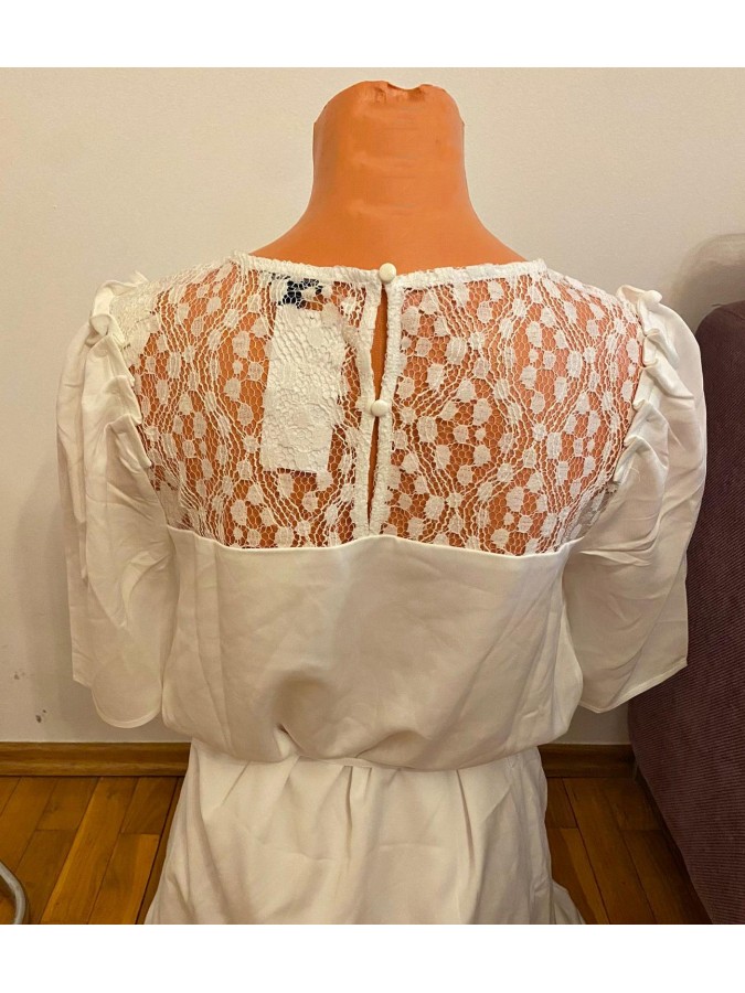 Rochie lejera cu aplicatii dantela si cordon in talie Kiabi