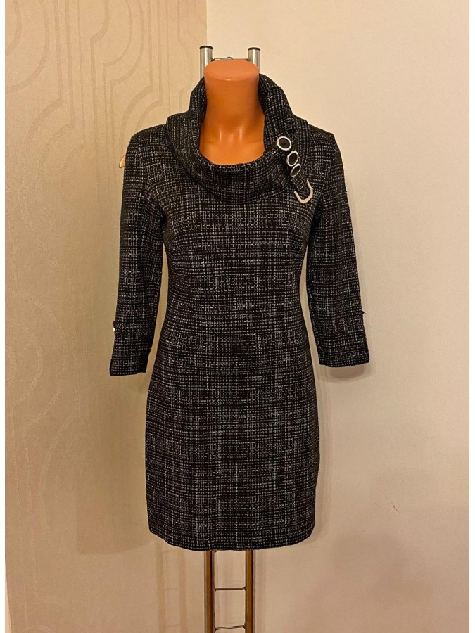 Rochie dreapta cu guler larg si maneca 3/4 Le Chateau