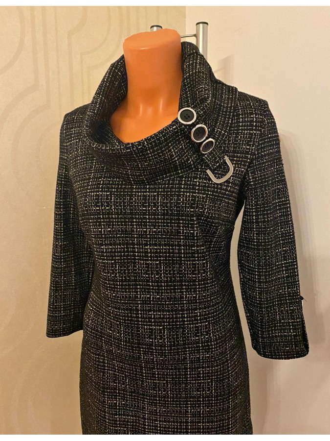 Rochie dreapta cu guler larg si maneca 3/4 Le Chateau