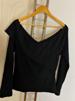 Bluza pe umeri cu volanas Shein Curve