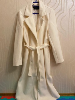 Palton cu slituri laterale si cordon Sinsay