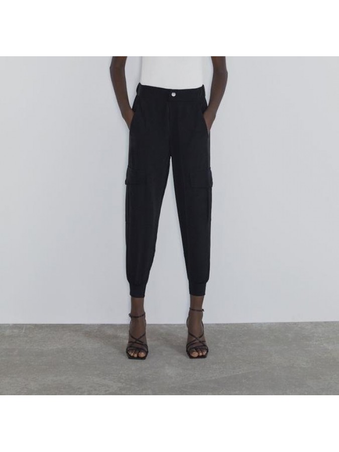 Pantaloni fluizi cargo Zara