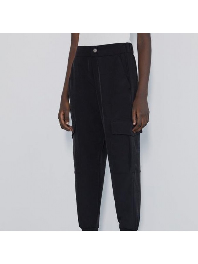 Pantaloni fluizi cargo Zara