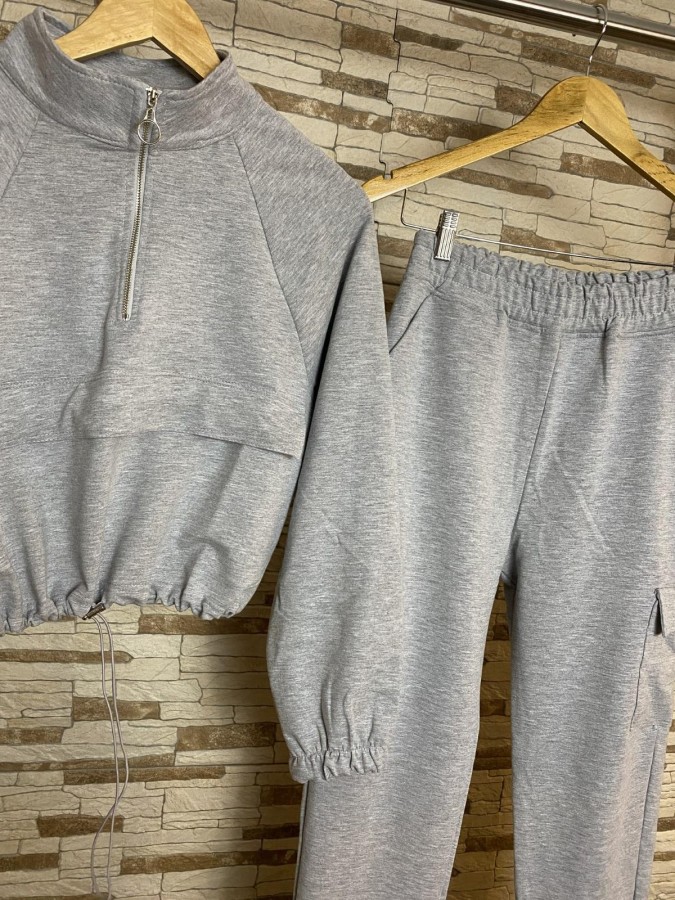 Trening - pantaloni talie inalta + bluza cu fermoar si snur reglabil in talie