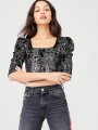 Bluza catifea snakeprint cu umeri bufanti V by Very