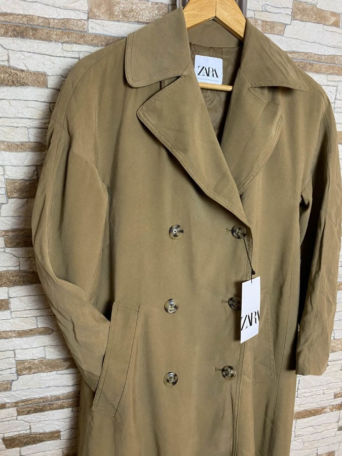 Trench/Pardesiu midi Zara