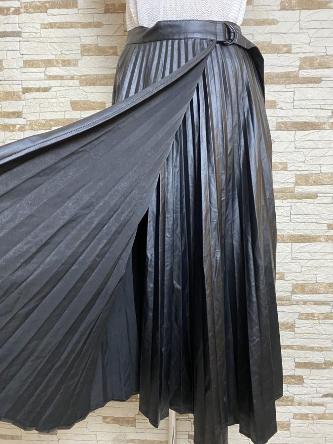 Fusta midi plisata imitatie piele Zara
