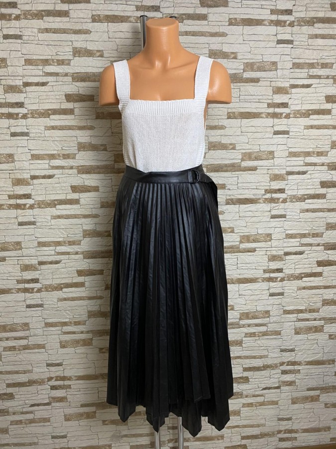Fusta midi plisata imitatie piele Zara